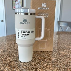 Brand new Stanley. Never used.